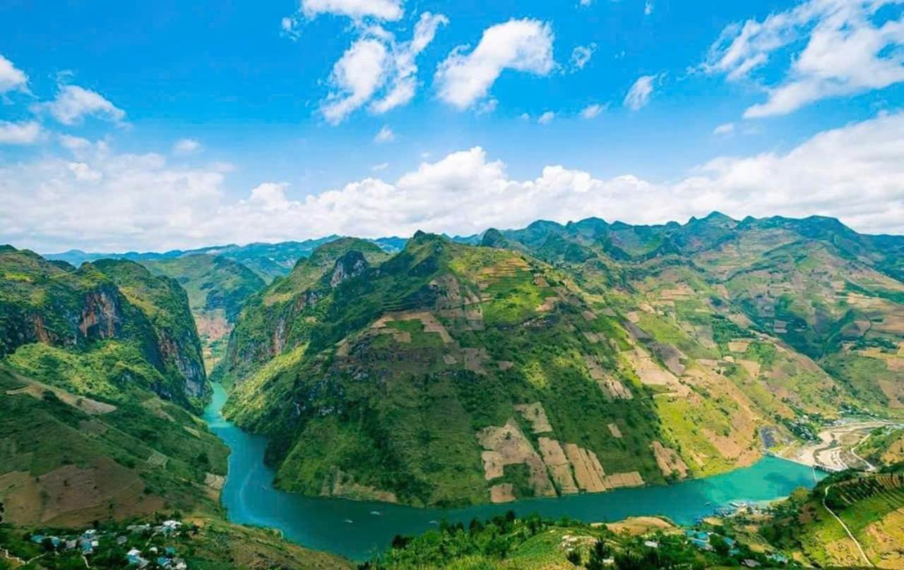Thuy Anh Hotel Ha Giang Exterior foto